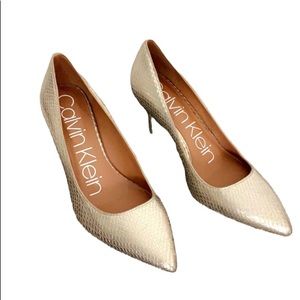 Calvin Klein goal shoes • true to size